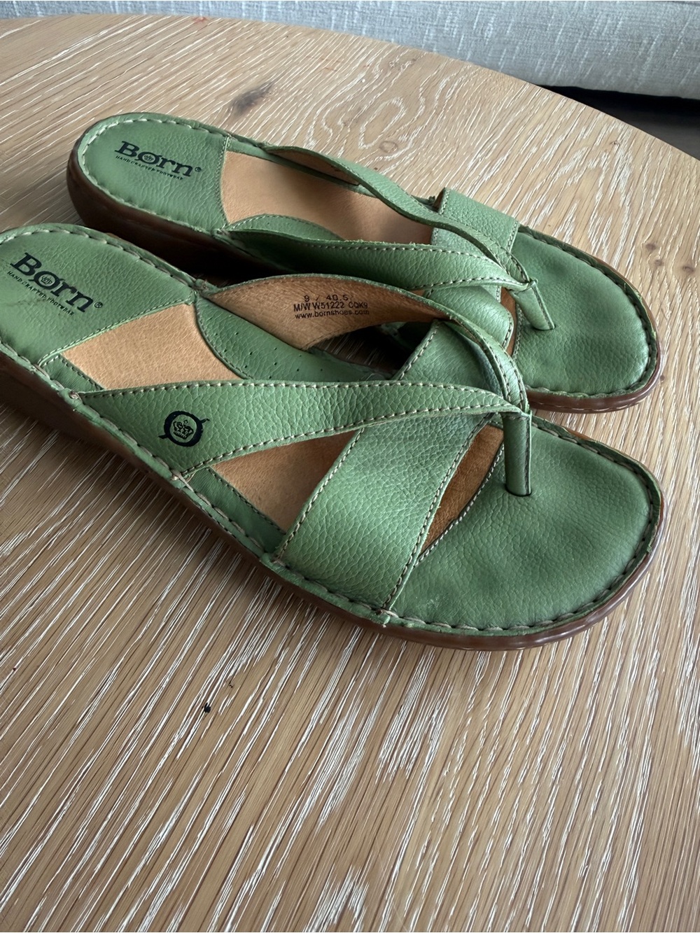Born Green Leather Crisscross Thong Sandals for Women